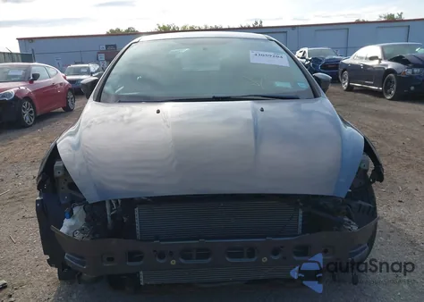 2016 Ford Focus Se from USA, damaged, VIN 1FADP3F2XGL313210